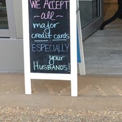 Scout & Molly's Avalon - Casual sexism. Not funny at all.