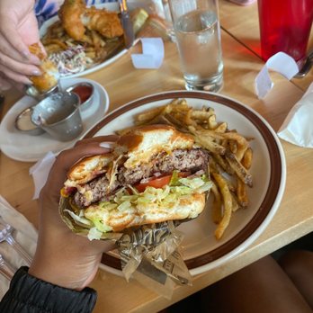 Uptown Grill - Bacon cheeseburger - Cocktail Bars Near Me - Olympia, Washington Uptown Grill - Bacon cheeseburger - Cocktail Bars Near Me - Olympia, Washington