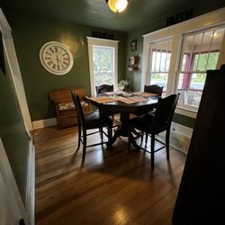 DOC'S Bed and Breakfast