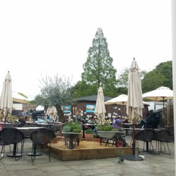 Syon Park Garden Centre - Outside area