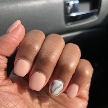 Luxe Mani and Pedi Lounge - Nail Salons Near Me - Glendora, New Jersey