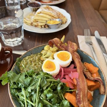 Wooden Spoon - Breakfast grain bowl with added eggs and bacon - Breakfast & Brunch Near Me - San Francisco, California Wooden Spoon - Breakfast grain bowl with added eggs and bacon - Breakfast & Brunch Near Me - San Francisco, California