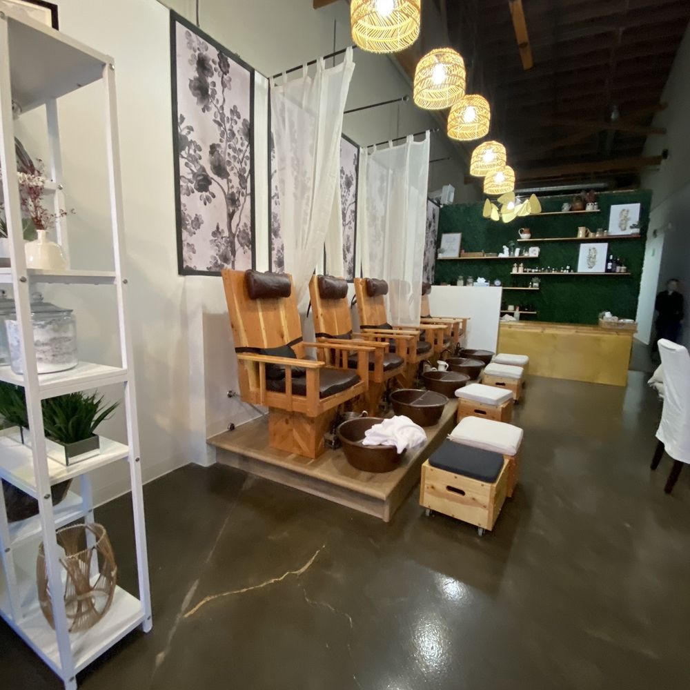 Foot Bar - Pedicure area - Massage Near Me - Portland, Oregon Foot Bar - Pedicure area - Massage Near Me - Portland, Oregon
