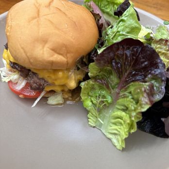Belles Beach House - Kobe beef burger - Tiki Bars Near Me - Venice, California Belles Beach House - Kobe beef burger - Tiki Bars Near Me - Venice, California