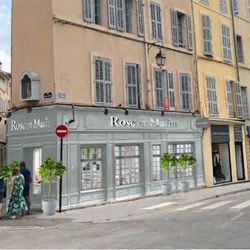 Rose et Marius - Bienvenue chez Rose et Marius, 3 rue Thiers à Aix en Provence (face Hermès). Venez découvrir leurs parfums d'exception de Provence