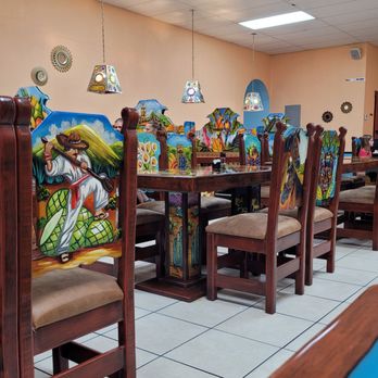 Los Magueyes Mexican Restaurant - Ocala - Inside - Mexican Near Me - Ocala, Florida