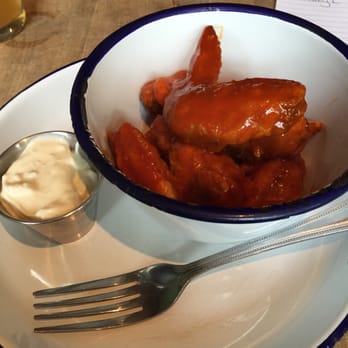 Chequers Smoke House - This hot wing is okay. Could be more crispy - American Near Me - Witney, OXF Chequers Smoke House - This hot wing is okay. Could be more crispy - American Near Me - Witney, OXF