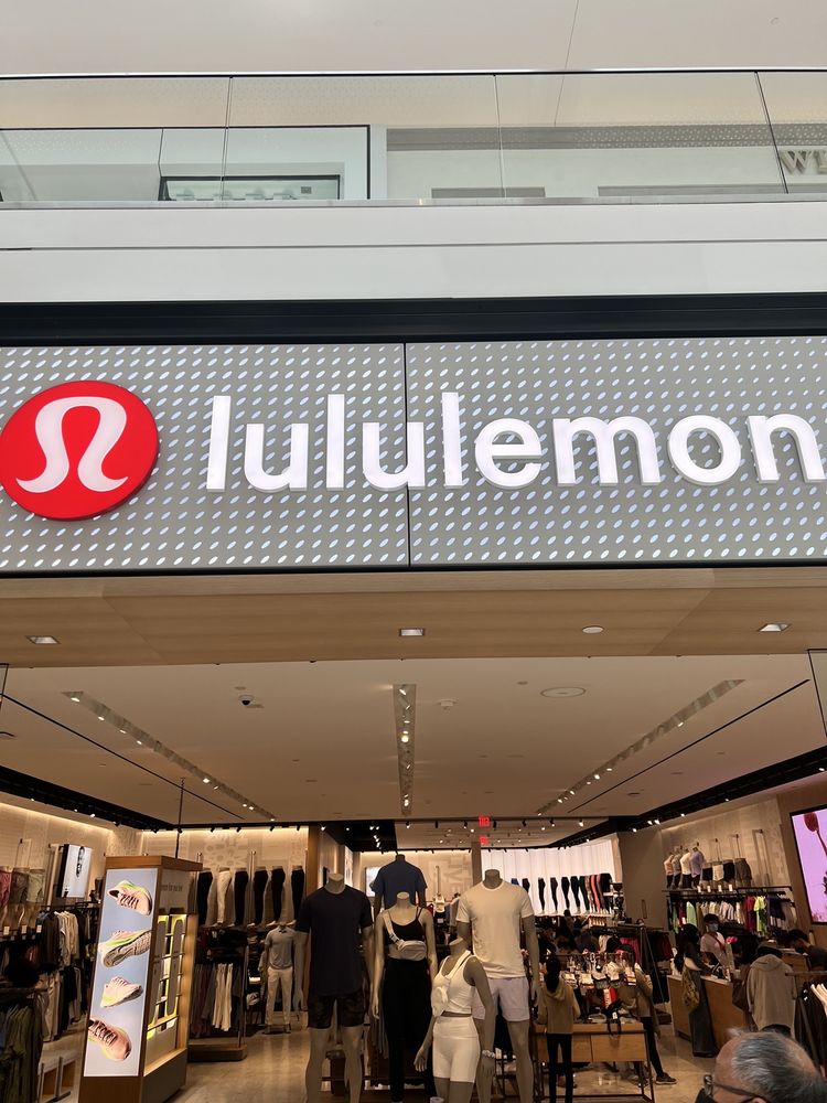 LULULEMON ATHLETICA 62 Photos & 310 Reviews 334 Santana Row, San