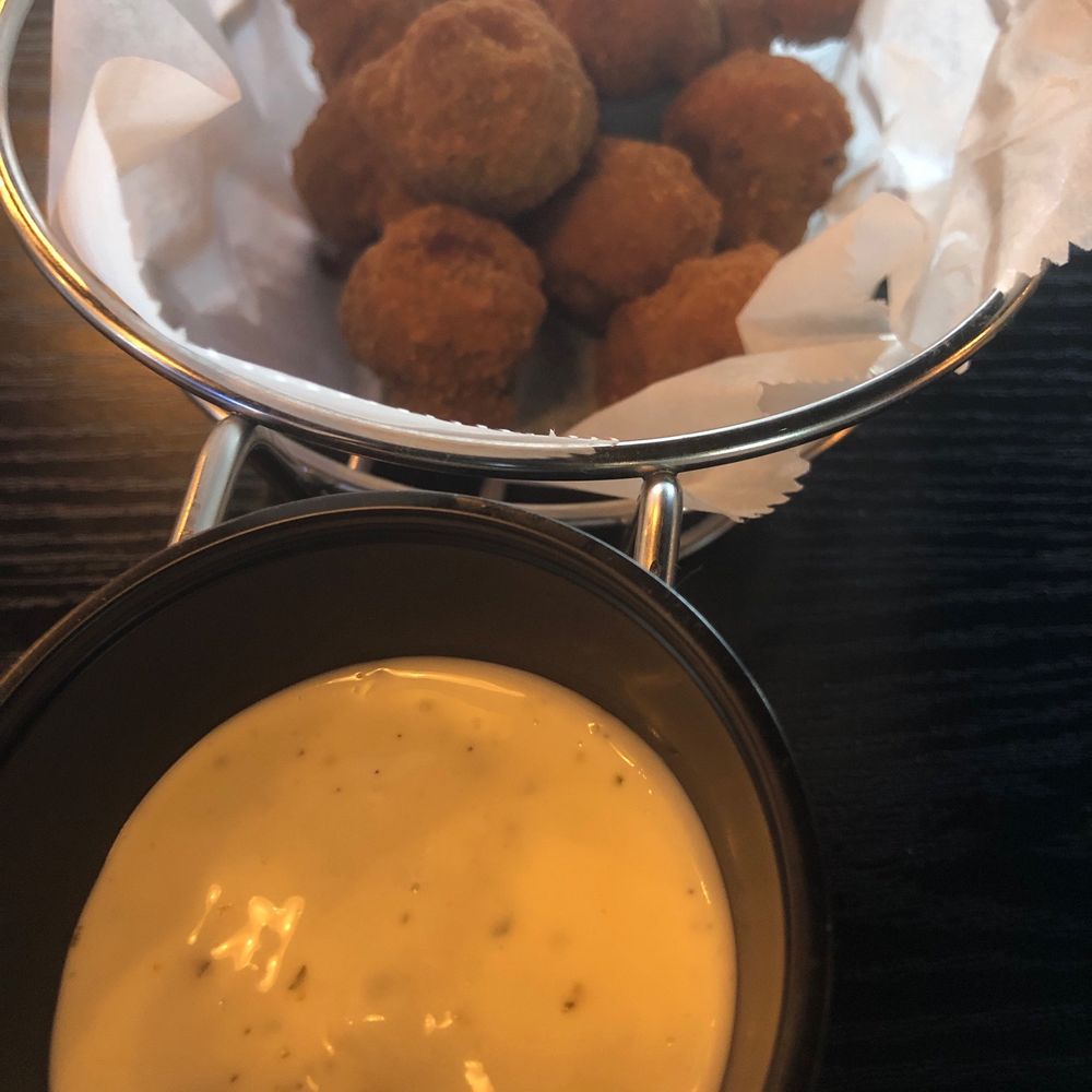 2 Javelinas Draft House - Fried Mushrooms with Ranch - Bars Near Me - Pecos, Texas