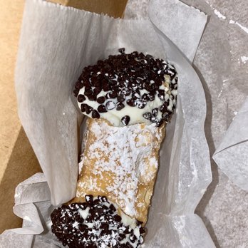 Mike's Pastry - Chocolate Chip Cannoli - Bakeries Near Me - Boston, Massachusetts