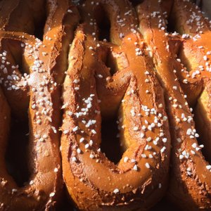 PHILLY PRETZEL FACTORY - 64 Photos & 116 Reviews - Bakeries - 1532