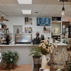 Flower Barrel & Coffeehouse - Coffee bar