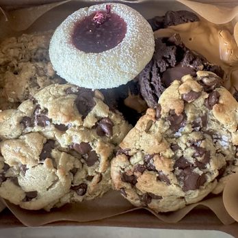 Fleurs et Sel - Top: Oatmeal choc chip walnut, raspberry & rose thumbprint, cocoa-beurre brownie On the bottom: Sea salt chocolate chip - Bakeries Near Me - Los Angeles, California Fleurs et Sel - Top: Oatmeal choc chip walnut, raspberry & rose thumbprint, cocoa-beurre brownie On the bottom: Sea salt chocolate chip - Bakeries Near Me - Los Angeles, California