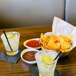 Casa Mia Latin Cuisine - Chip & Salsa & Black Bean Dip Jalapeño Margaritas