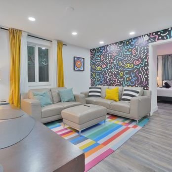 Vacay Spot - In the heart of Wynwood Unit #3 - 2 Beds / 1 bath / Full kitchen/ Patio BBQ/ Washer & Dryer - Vacation Rentals Near Me - Miami, Florida Vacay Spot - In the heart of Wynwood Unit #3 - 2 Beds / 1 bath / Full kitchen/ Patio BBQ/ Washer & Dryer - Vacation Rentals Near Me - Miami, Florida