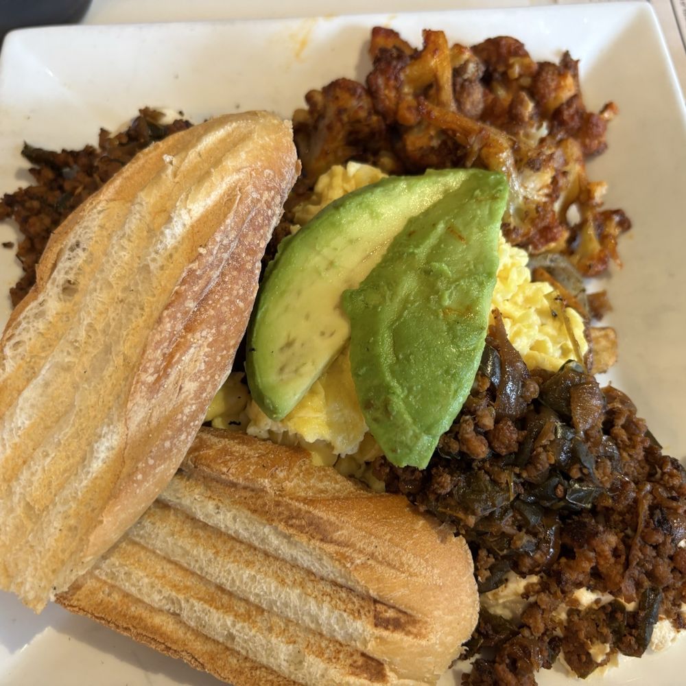 Cafe La Maude - The N-Liberties - Cafes Near Me - Philadelphia, Pennsylvania
