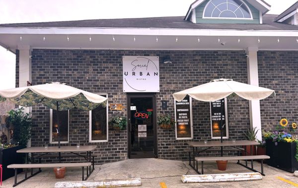 Social Urban Bistro by null