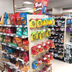 7-Eleven - In for gas, snack and restroom