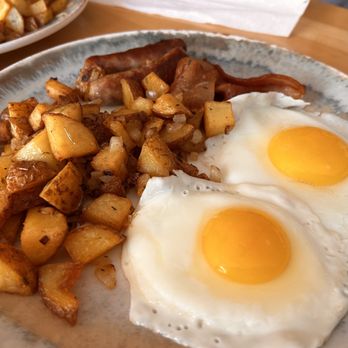 Chez Jack - Breakfast & Brunch Near Me - Norwalk, Connecticut Chez Jack - Breakfast & Brunch Near Me - Norwalk, Connecticut