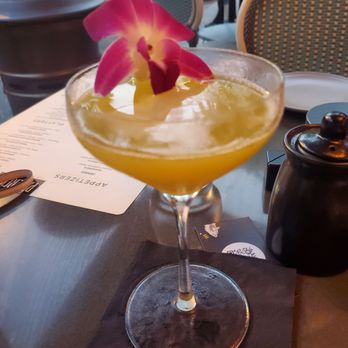 Paperfish Sushi - Passionfruit Martini - Japanese Near Me - Miami Beach, Florida Paperfish Sushi - Passionfruit Martini - Japanese Near Me - Miami Beach, Florida