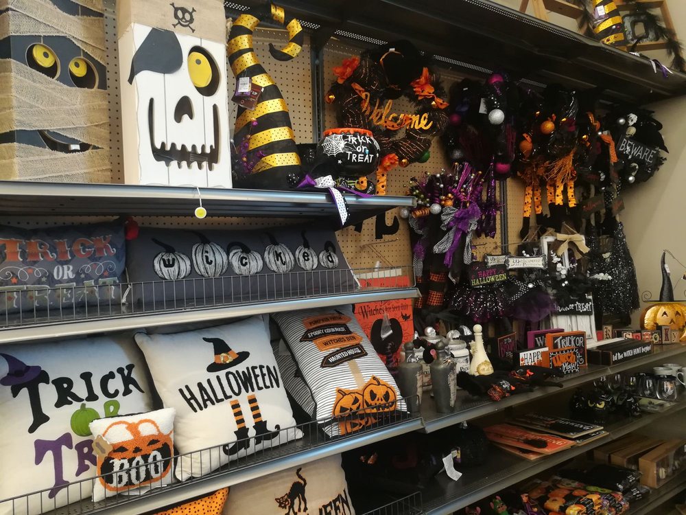 TUESDAY MORNING Furniture Stores 2911 Rio Grande Blvd, Euless, TX