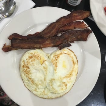 Bea Bea's - Bacon and eggs - Coffee & Tea Near Me - Burbank, California