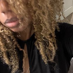 The Damn Salon - Thin straggly hair on bottom shedding and looking crazy