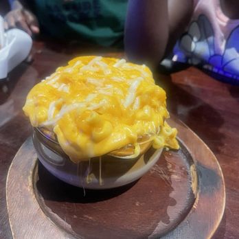 Marina 84 - Kids Mac and cheese with a cheese pull out of this world. - Sports Bars Near Me - Fort Lauderdale, Florida Marina 84 - Kids Mac and cheese with a cheese pull out of this world. - Sports Bars Near Me - Fort Lauderdale, Florida