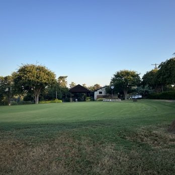 Stevens Park Golf Course - Clubhouse - Golf Near Me - Dallas, Texas Stevens Park Golf Course - Clubhouse - Golf Near Me - Dallas, Texas