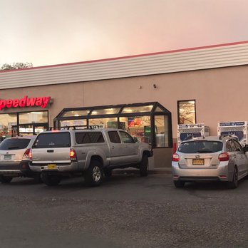 Speedway - Looks like an old Wendy's. - Gas Stations Near Me - Santa Fe, New Mexico