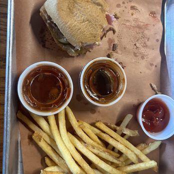 Top Hog BBQ - Gluten free cuban and fries! - Barbeque Near Me - Newberry, Florida Top Hog BBQ - Gluten free cuban and fries! - Barbeque Near Me - Newberry, Florida