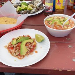 Tostada de ceviche y aguacate,Campechana,ostiones