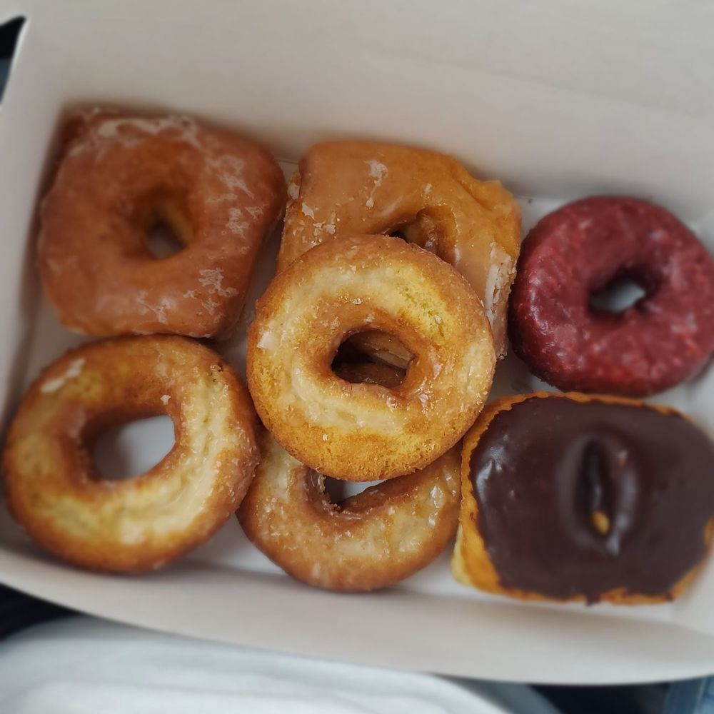 Carlson's Donuts & Thai Kitchen - Donuts - Donuts Near Me - Annapolis, Maryland