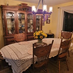 Lazy J Ranch Bed & Breakfast - The dining room