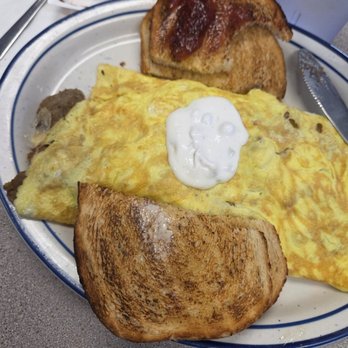 Gardenview Diner - Gyro omelet with sourdough toast - Diners Near Me - Liverpool, New York
