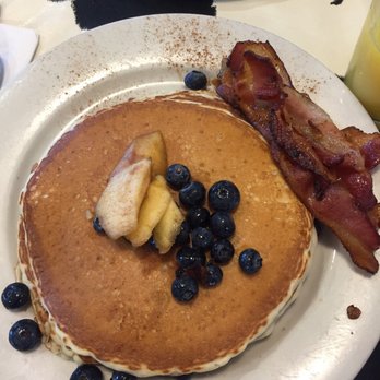 Maureen's Kitchen - Bestest pancakes - Breakfast & Brunch Near Me - Smithtown, New York Maureen's Kitchen - Bestest pancakes - Breakfast & Brunch Near Me - Smithtown, New York