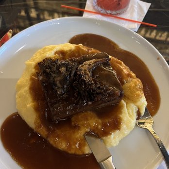 Vine and Oak - Braised short rib with polenta - Comfort Food Near Me - Cranford, New Jersey