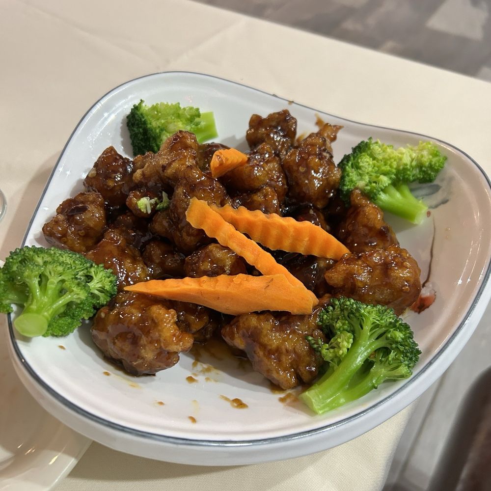 Hunan Bistro - General Tso's Chicken - Chinese Near Me - Middletown, Ohio Hunan Bistro - General Tso's Chicken - Chinese Near Me - Middletown, Ohio