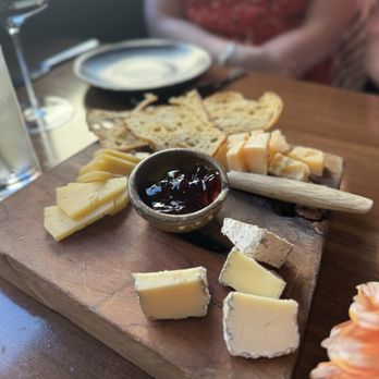 Compline Restaurant - Cheese Board - Wine Bars Near Me - Napa, California