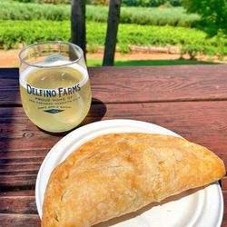 JOAN'S APPLE BAKERY - Peach Empanada