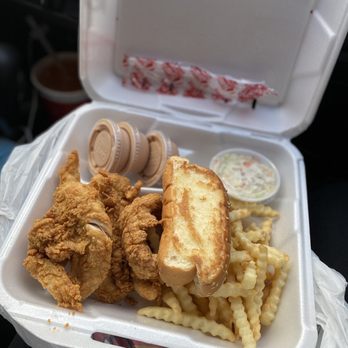 Raising Cane's Chicken Fingers - 6 piece combo, added 1 extra sauce. - Fast Food Near Me - Reno, Nevada
