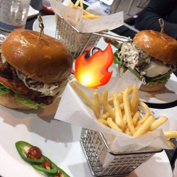 King’s Lounge La - Spicy crispy chicken sandwich - Mediterranean Near Me - Glendale, California
