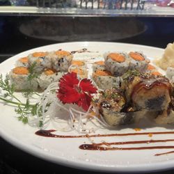 Hasu Sushi & Grill - Yama roll & spicy tuna roll