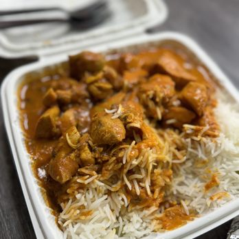 Curry Hut | Indian Food - Curry Chicken (top left), Chicken Tikka Masala (top right) - Indian Near Me - Fullerton, California Curry Hut | Indian Food - Curry Chicken (top left), Chicken Tikka Masala (top right) - Indian Near Me - Fullerton, California
