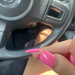 no curve in the nail and polish bubbling