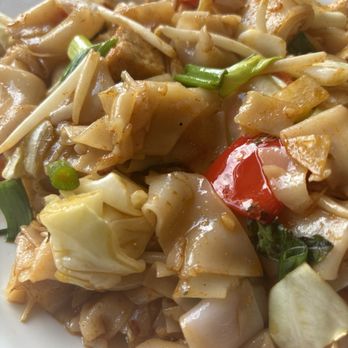 Ubon Thai - Vegan pad khee mao with tofu is WOW! - Thai Near Me - Denver, Colorado