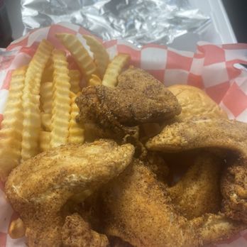 Chicken Coop - Fast Food Near Me - Saint Peters, Missouri