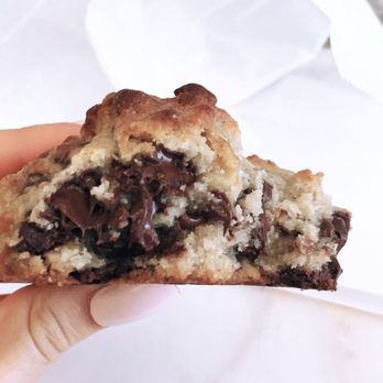 Levain Bakery - Chocolate chip walnut cookie - Bakeries Near Me - New York, New York Levain Bakery - Chocolate chip walnut cookie - Bakeries Near Me - New York, New York