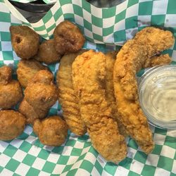 Boxcar Tavern - Chicken tenders and fried mushrooms