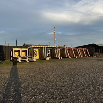 Thomas Family Farm - Skee ball, axe throwing, pro kick soccer - Attraction Farms Near Me - Snohomish, Washington Thomas Family Farm - Skee ball, axe throwing, pro kick soccer - Attraction Farms Near Me - Snohomish, Washington